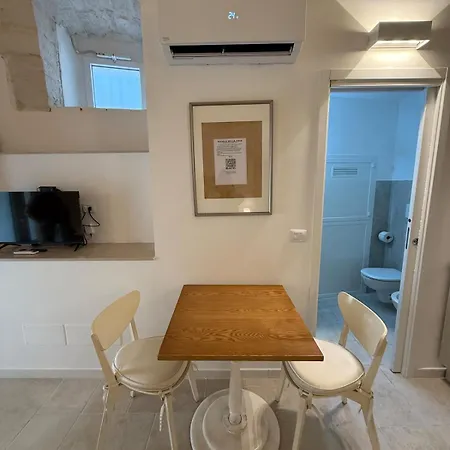 Neptune Stone House Apartamento